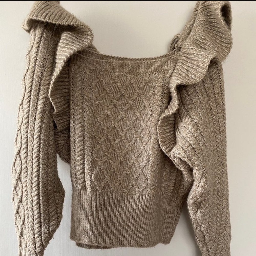 H&M Influencer flounced cable knit sweater